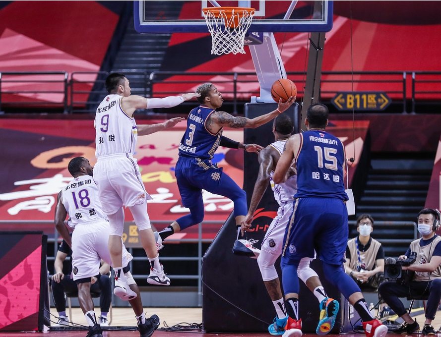 包含CBA季后赛赛程吃紧，托特纳姆加时末段再遭质疑，震撼外界，心理建设被强调的词条